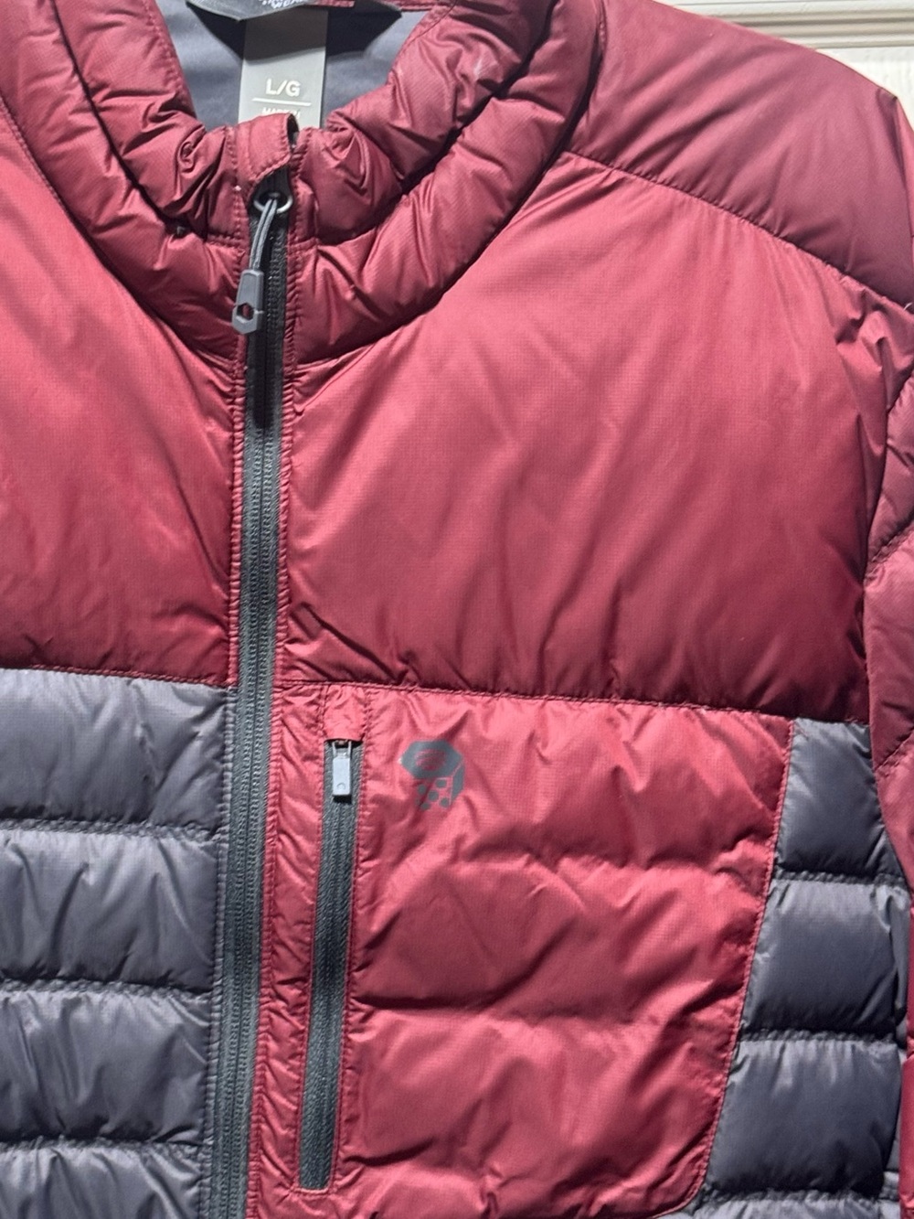 Mens MOUNTAIN HARDWEAR Gray/Burgundy Q Shield 650 Dynotherm Down Jacket - Picture 2 of 2